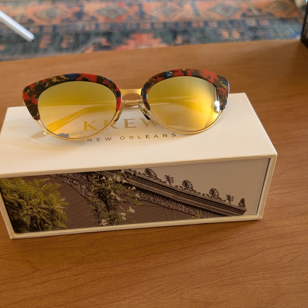 KREWE Multicolor Cat Eye Frame with Gold Lenses Sunglasses in Carnavale - Picture 4 of 8
